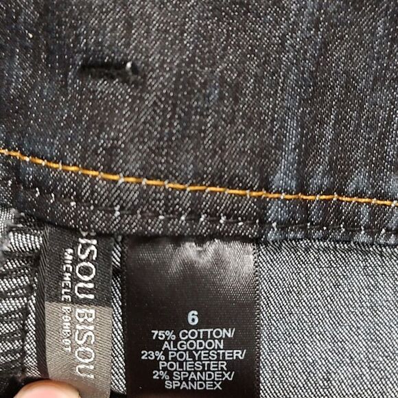 Bisou Bisou black rough hem capris  Sz 6 - Picture 10 of 10